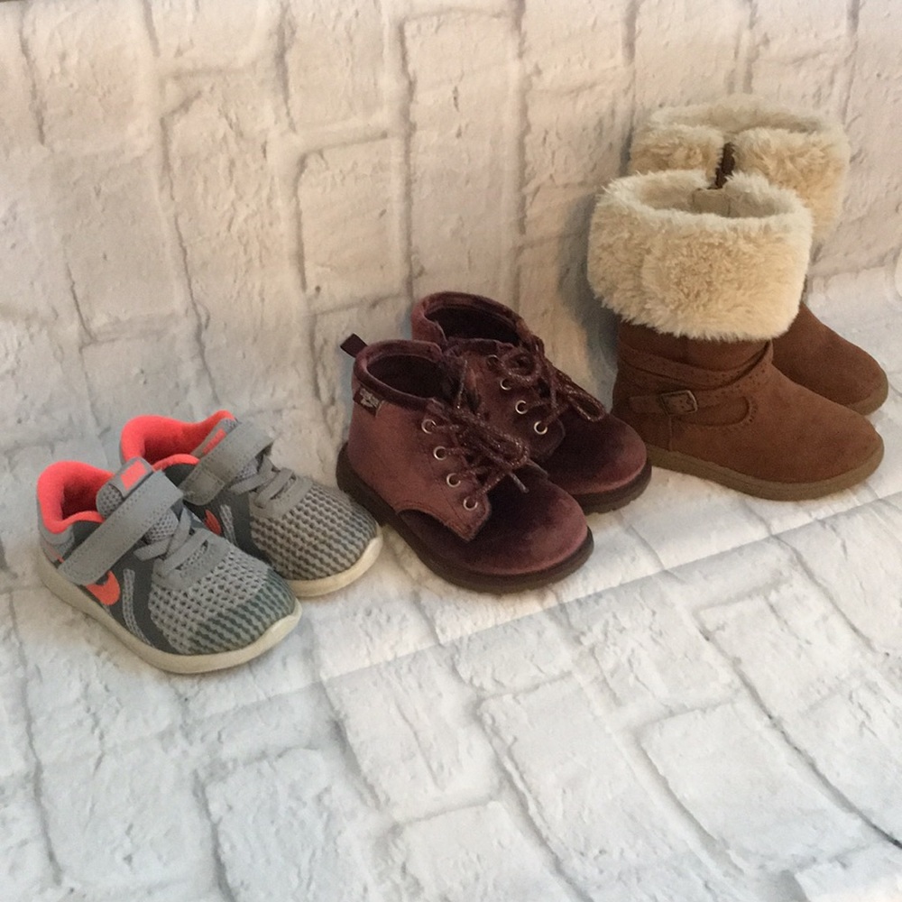 Bundle 3pc Girls shoes size 6